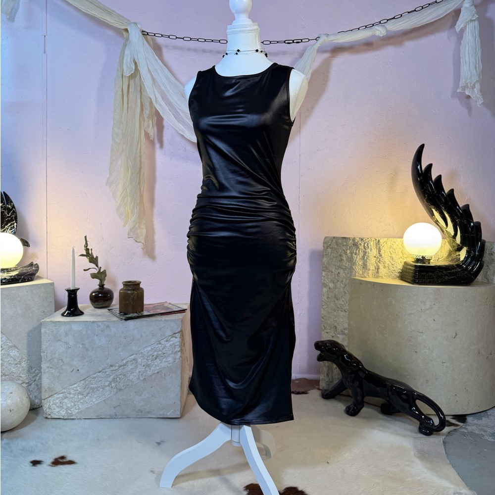 Y2K Wet-Look Black Ruched Bodycon Midi Dress